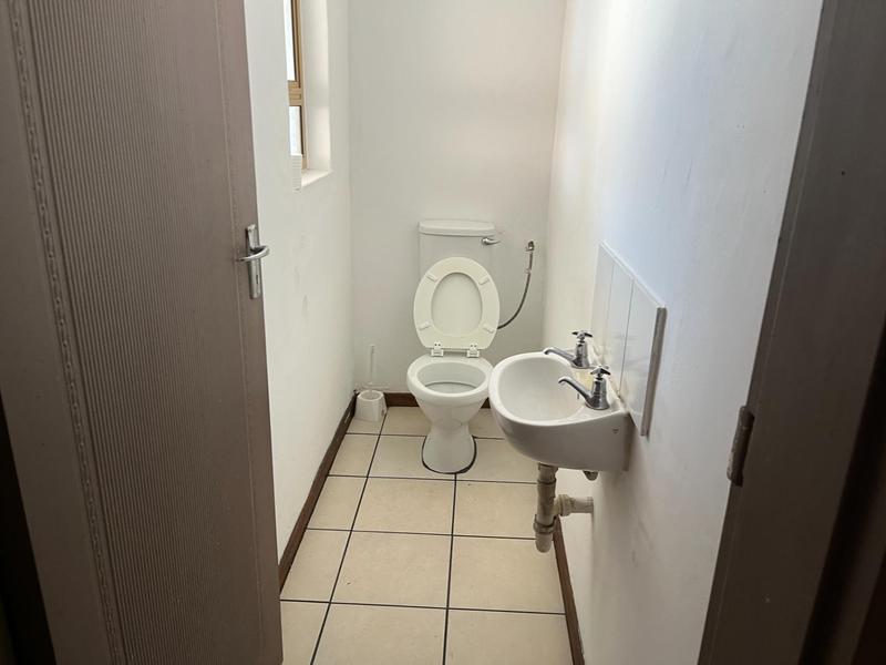 To Let Commercial Property for Rent in Killarney Gardens Western Cape